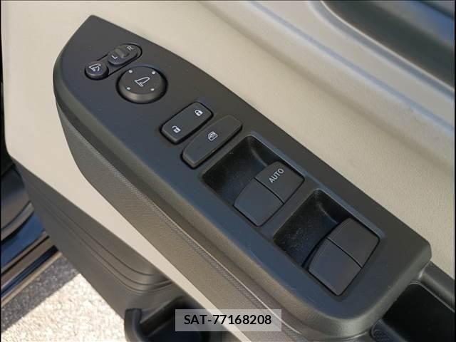 Honda N BOX 2024-04 7393140-28