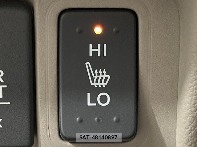 Honda N BOX 2017-04 7393142-2