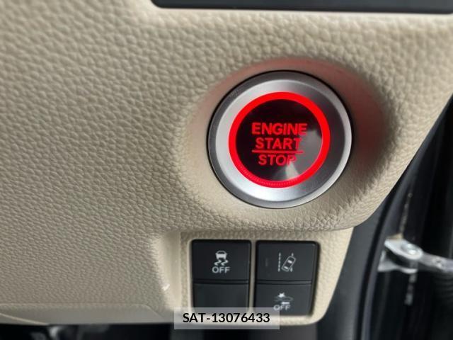 Honda N BOX 2018-01 7456188-13