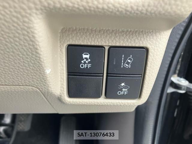Honda N BOX 2018-01 7456188-14
