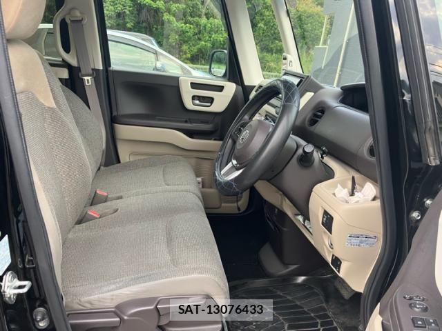 Honda N BOX 2018-01 7456188-18