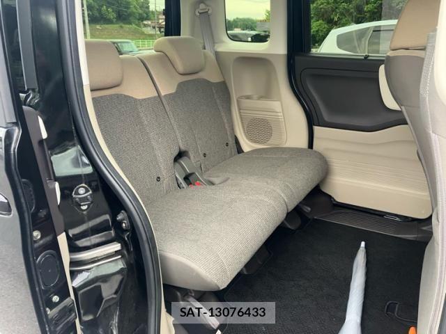 Honda N BOX 2018-01 7456188-19