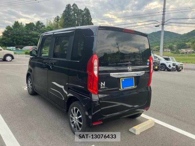 Honda N BOX 2018-01 7456188-3