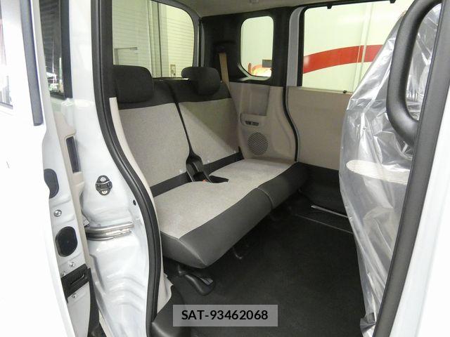 Honda N BOX 2025-11 7456178-17