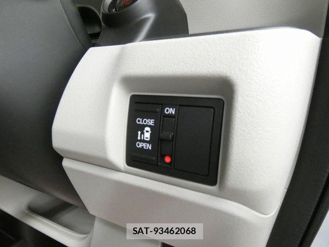 Honda N BOX 2025-11 7456178-18