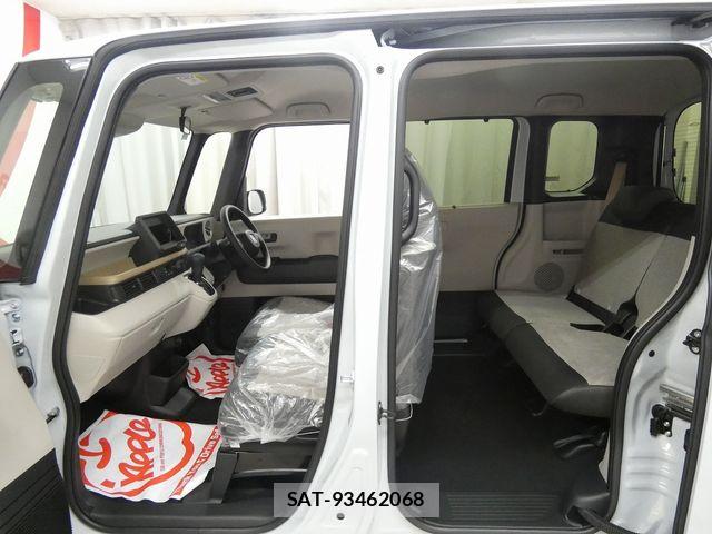 Honda N BOX 2025-11 7456178-25