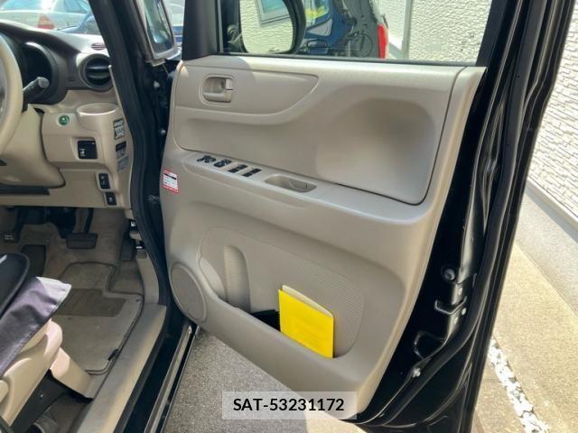 Honda N BOX 2012-04 7456193-11