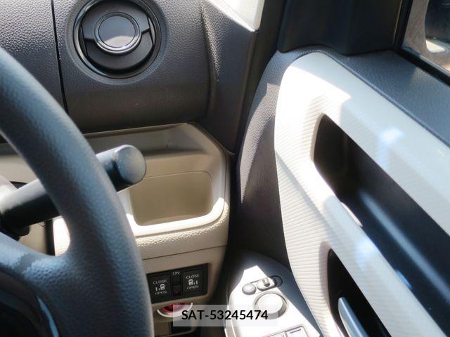 Honda N BOX 2017-10 7456184-21