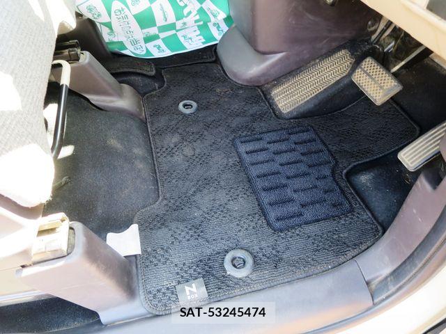 Honda N BOX 2017-10 7456184-22