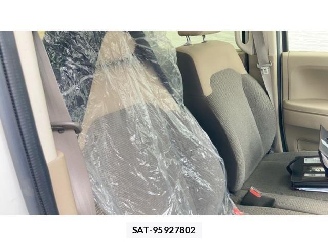 Honda N BOX 2019-07 7501797-17