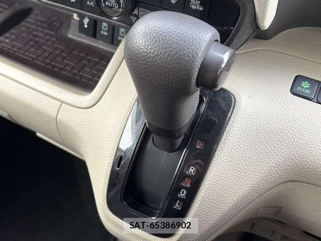 Honda N BOX 2019-10 7509393-13