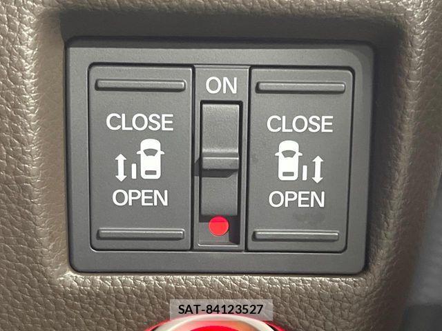 Honda N BOX 2023-07 7501790-3
