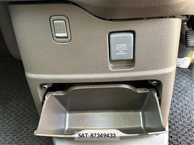 Honda N BOX 2021-06 7562526-27