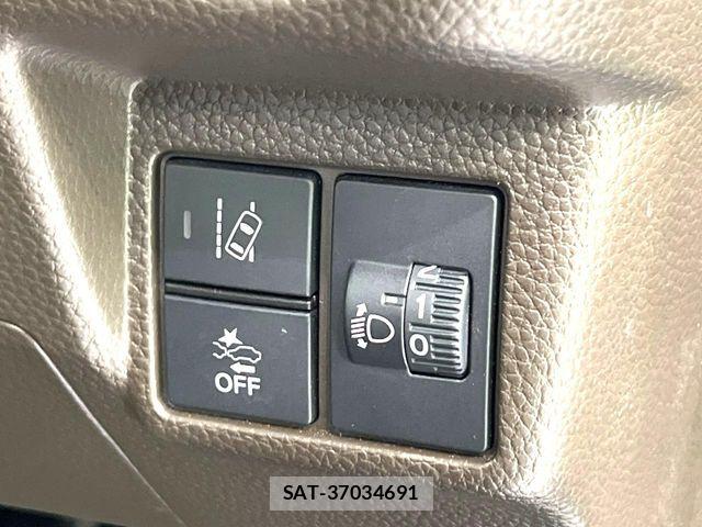 Honda N BOX 2023-07 7618551-4