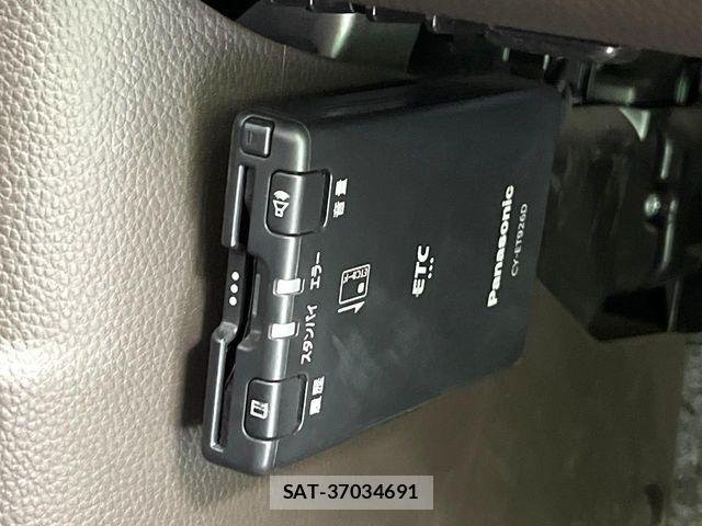 Honda N BOX 2023-07 7618551-6