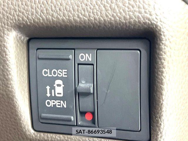 Honda N BOX 2022-03 7618550-4
