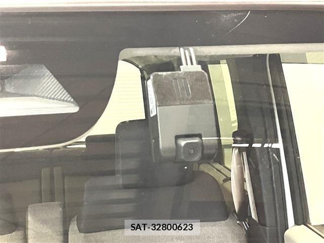 Honda N BOX 2024-06 7878205-27