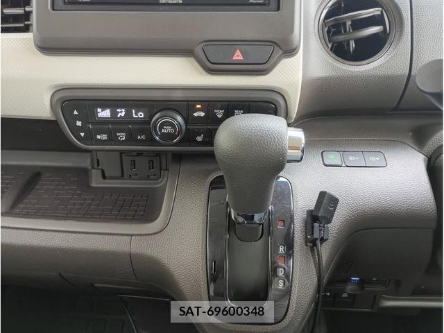 Honda N BOX 2021-04 7962853-14