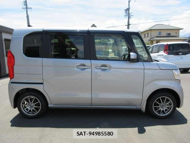 Honda N BOX 2022-01 7962846-3