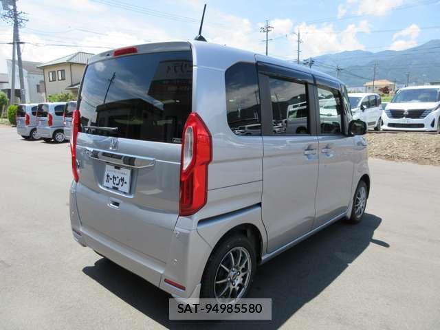 Honda N BOX 2022-01 7962846-4