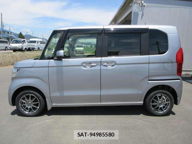 Honda N BOX 2022-01 7962846-7