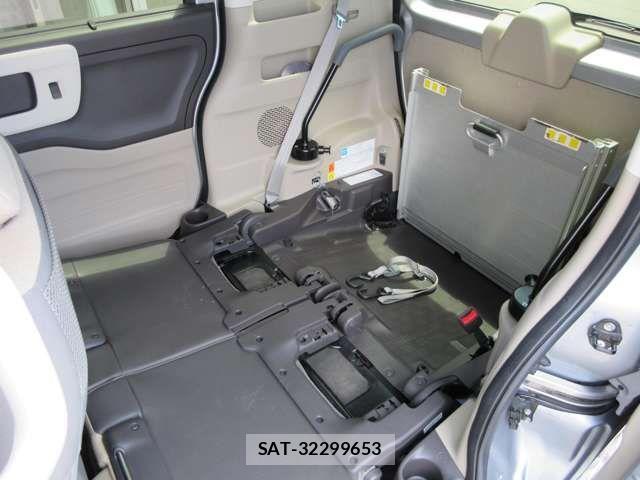 Honda N BOX 2020-04 7962850-14