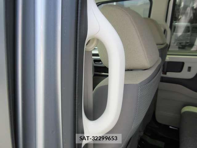 Honda N BOX 2020-04 7962850-16