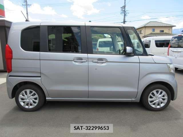 Honda N BOX 2020-04 7962850-3