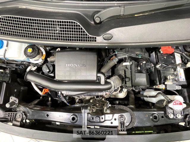 Honda N BOX 2023-07 7962851-17