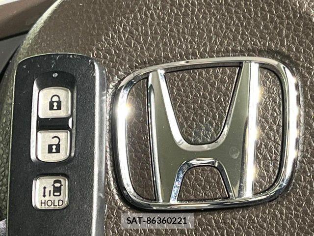 Honda N BOX 2023-07 7962851-5