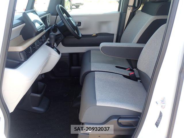 Honda N BOX 2025-04 7980213-22