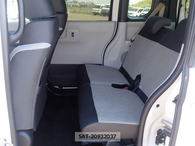 Honda N BOX 2025-04 7980213-23