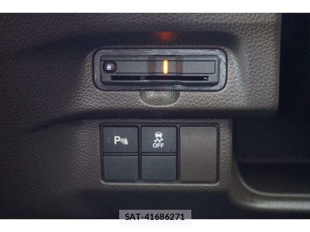Honda N BOX 2022-11 8037091-13