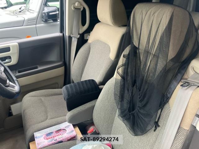 Honda N BOX 2017-11 8074843-11