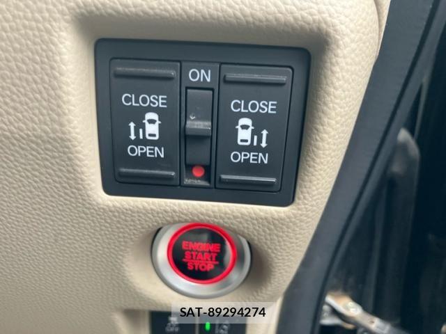 Honda N BOX 2017-11 8074843-15