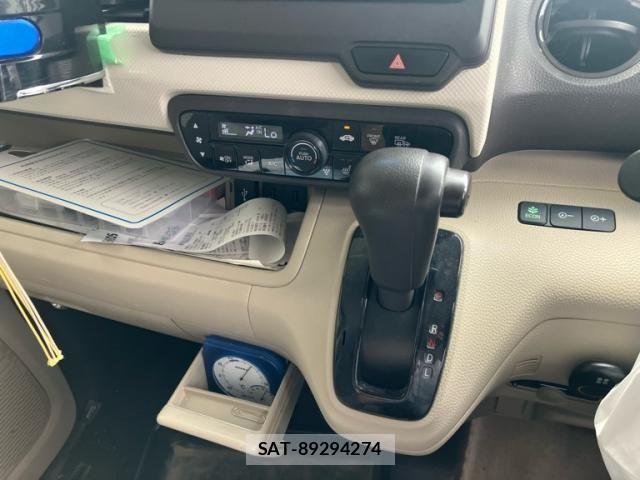 Honda N BOX 2017-11 8074843-22
