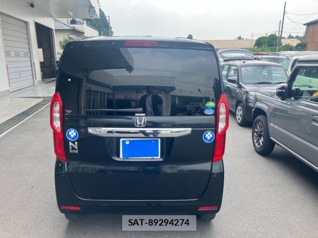 Honda N BOX 2017-11 8074843-5