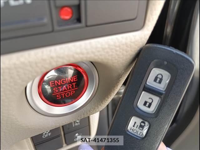 Honda N BOX 2017-09 8074841-14