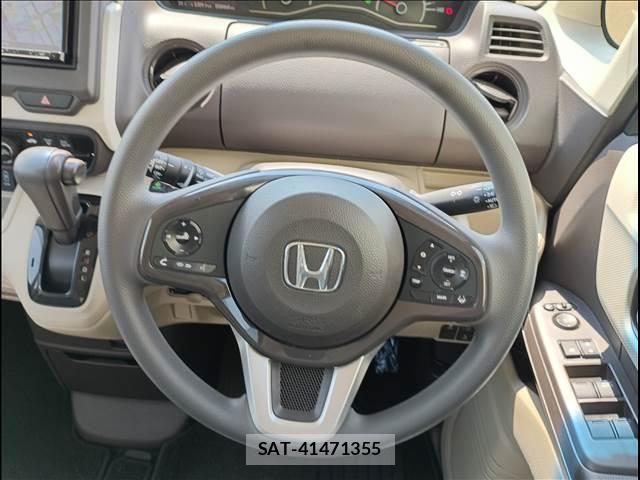 Honda N BOX 2017-09 8074841-18