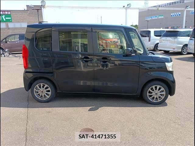 Honda N BOX 2017-09 8074841-3