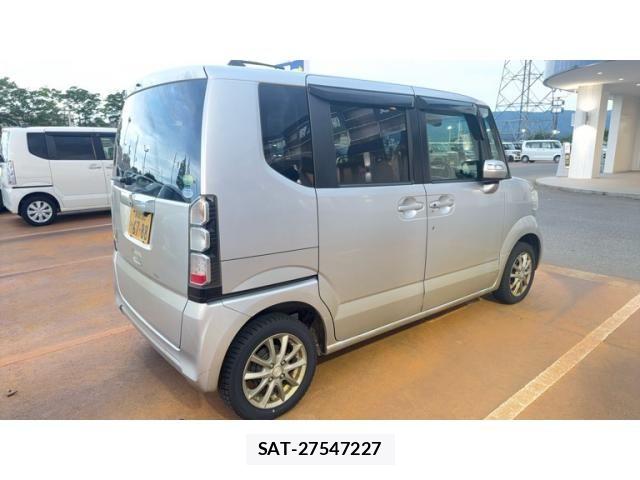 Honda N BOX 2015-01 8100718-2