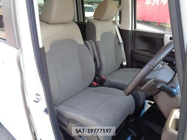 Honda N BOX 2021-03 8146270-14