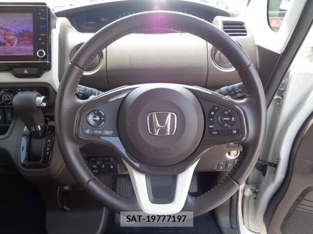 Honda N BOX 2021-03 8146270-16