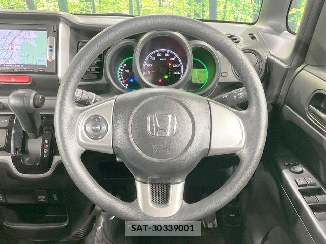 Honda N BOX 2015-01 8209007-12