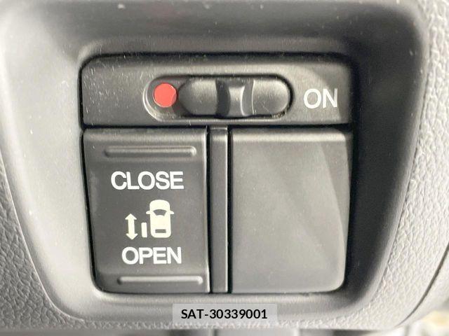 Honda N BOX 2015-01 8209007-5