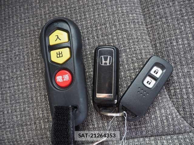 Honda N BOX 2019-06 8209004-17