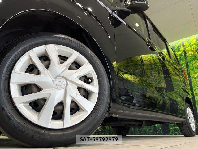 Honda N BOX 2018-03 8209005-11