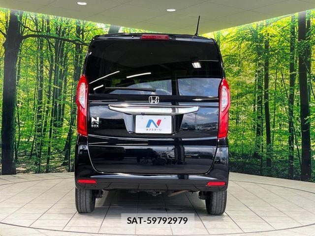 Honda N BOX 2018-03 8209005-14