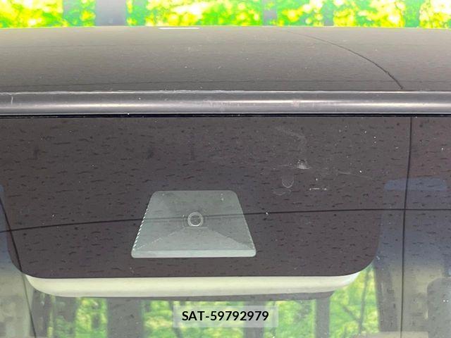 Honda N BOX 2018-03 8209005-4