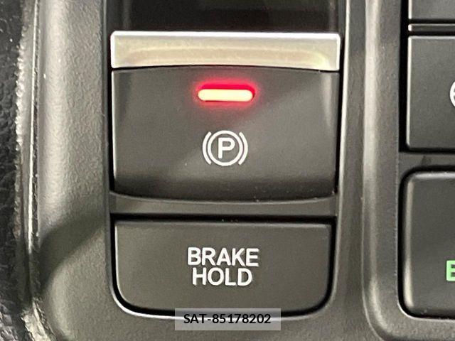 Honda N BOX 2024-06 8209002-7